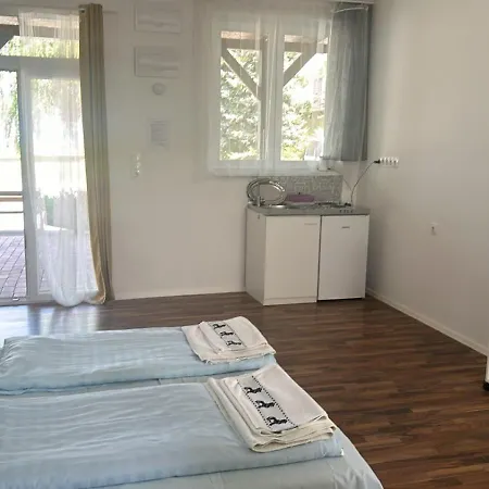 Fenyves Parti Vendeghaz